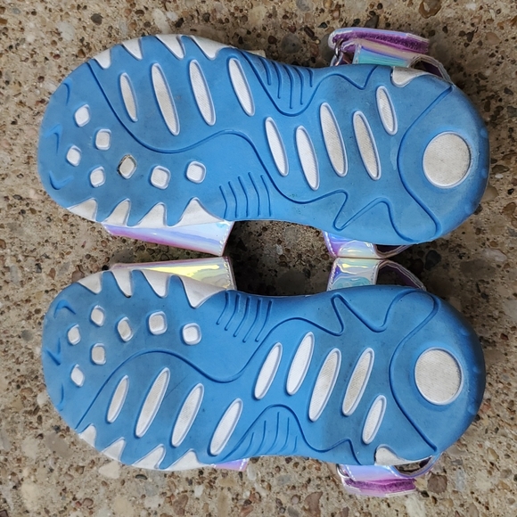 Disney Frozen II Iridsecent Sandals Anna Elsa Toddler Girls 11 - Picture 6 of 8